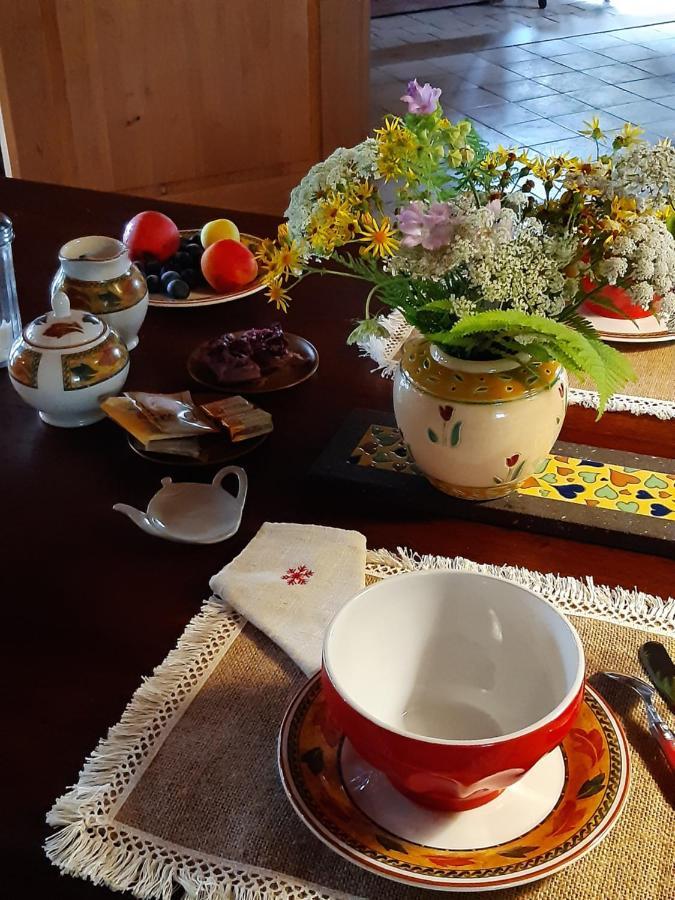 Tourniac Chez Mialaret Bed & Breakfast エクステリア 写真
